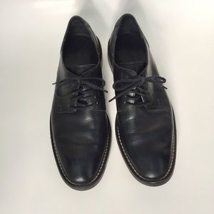 Cole Haan men’s black oxfords